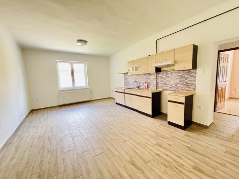 Eladó Ház 2234 Maglód , CSAK KÖLTÖZNI KELL, FELÚJÍTOTT HÁZ