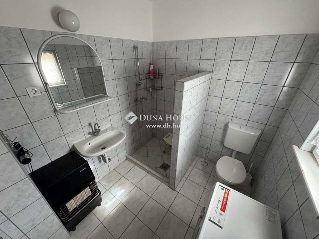 5471 Tiszakürt , Felújított tanya közel a Tisza parthoz — 1/28