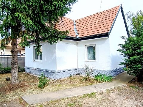 Eladó Ház 2112 Veresegyház 