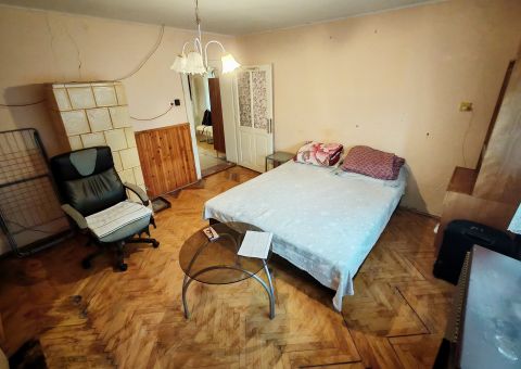 Eladó Ház 7516 Berzence Berzence csendes mellékutcájában eladó kertes családi ház! 