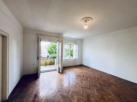 Eladó Lakás 9021 Győr Győr belvárosában, bauhaus házban nagypolgári lakás eladó