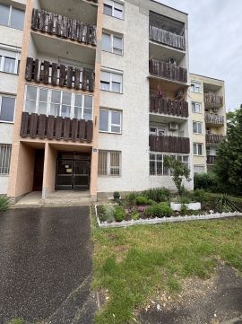 Eladó Lakás 2800 Tatabánya , Dózsakert