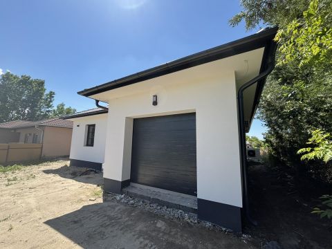 Eladó Ház 6000 Kecskemét 