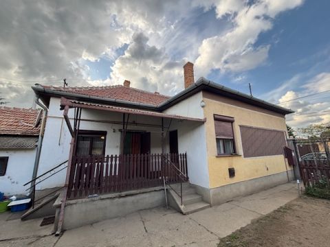Eladó Ház 6100 Kiskunfélegyháza , Fekete Pál sétány 1
