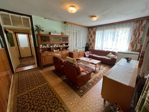 Eladó Ház 9241 Jánossomorja , Játszótér környéke 
