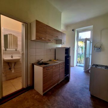 Eladó Lakás 1068 Budapest 6. kerület 