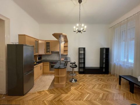 Eladó Lakás 1066 Budapest 6. kerület 