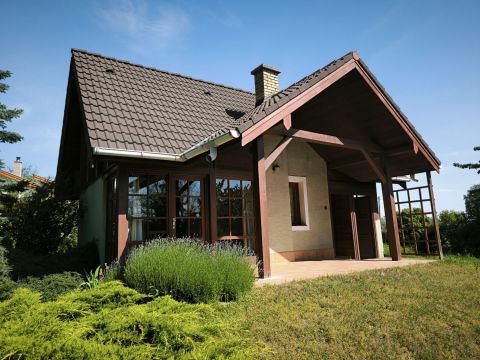 Eladó Mezőgazdasági 9081 Győrújbarát KERTVÁROSI HÁZIKÓ PINCÉVEL, SZŐLŐSSEL ELADÓ!
