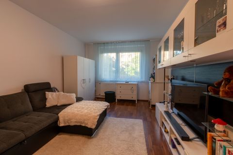 Eladó Lakás 8000 Székesfehérvár 