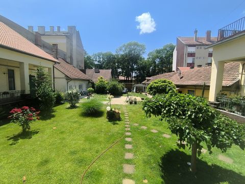 Eladó Lakás 6000 Kecskemét 