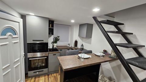 Eladó Lakás 1071 Budapest 7. kerület , Peterdy utca - 4db stúdió lakás- friss felújítás