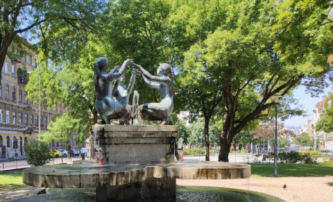 Eladó Lakás 1089 Budapest 8. kerület , Befektetésre, első lakásnak jó közlerkedés mellett