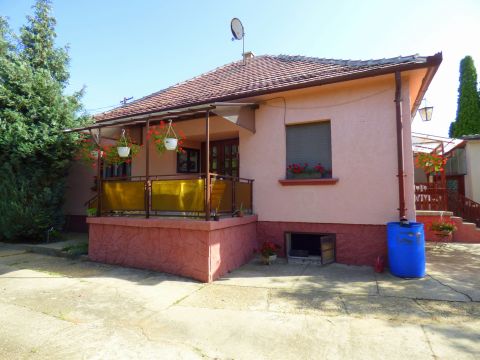 Eladó Ház 2144 Kerepes 