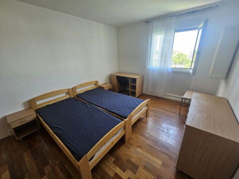 Kiadó Lakás 7633 Pécs 