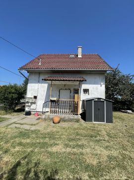 Eladó Ház 2252 Tóalmás , Csendes utcában, közel a strandhoz!
