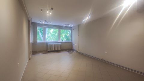 Kiadó Irodaépület 7400 Kaposvár 