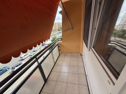 Eladó Lakás 6000 Kecskemét , Erkélyes garzonlakás eladó a Széchenyivárosban