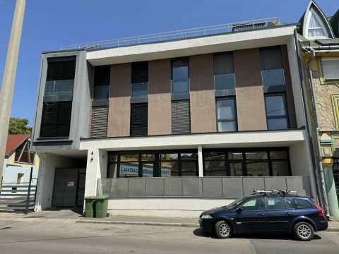 Kiadó Lakás 7624 Pécs 