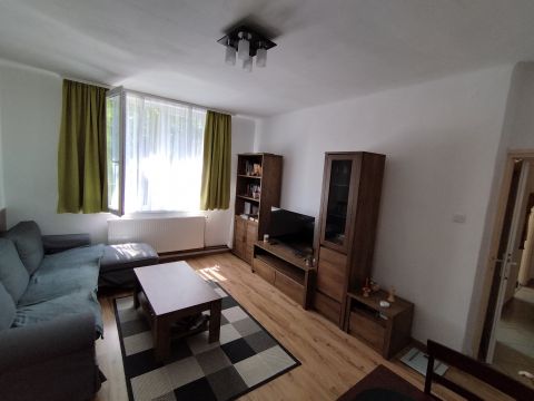 Eladó Lakás 2800 Tatabánya 