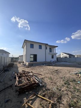 Eladó Ház 1188 Budapest 18. kerület 18.kerület Almáskertben, önálló családiház