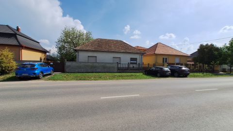 Eladó Ház 7131 Tolna , 3 szobás családiház