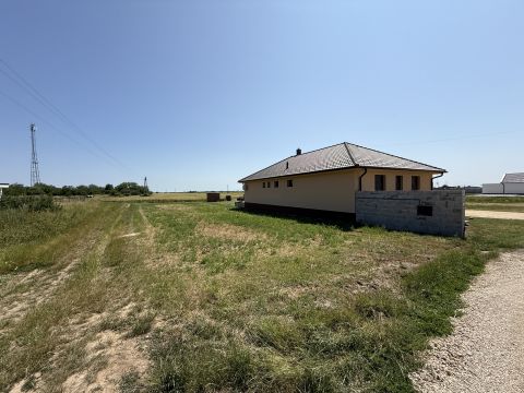 Eladó Telek 9342 Mihályi , Korona utca