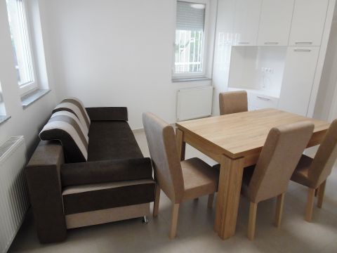 Kiadó Lakás 4024 Debrecen Belváros közeli 1+1 szobás bútorozott lakás!
