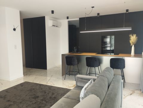 Eladó Lakás 8000 Székesfehérvár , Belvárosi Penthouses lakás