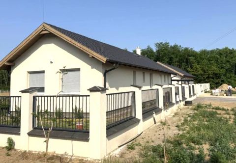 Eladó Ház 2211 Vasad , Újépítésű, modern ikerház fél nagy telekkel, 20 perce Bp-től