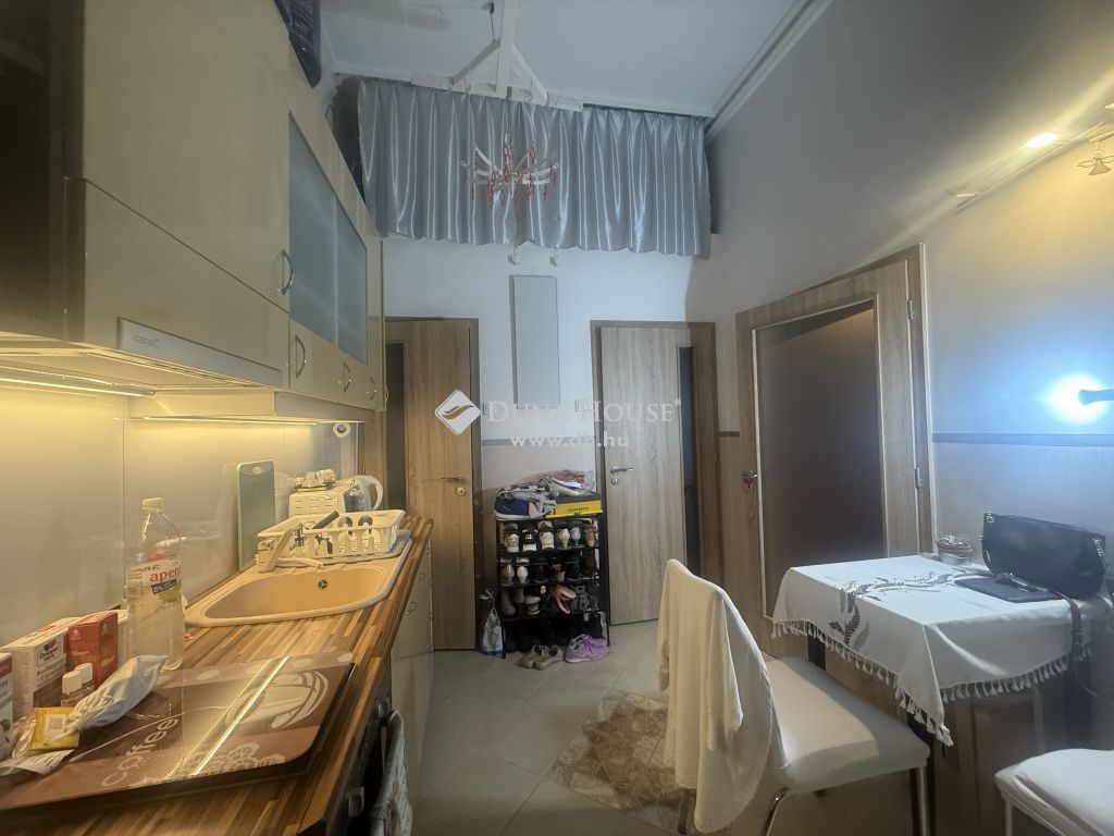 1074 Budapest 7. kerület — 1/12
