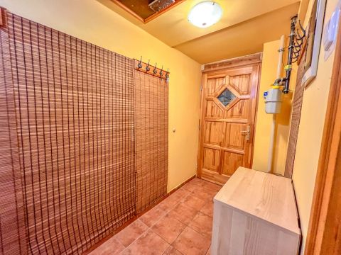 Eladó Lakás 1067 Budapest 6. kerület Eiffel tér mellett, jó állapotú lakás cirkófűtéssel