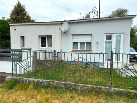Eladó Ház 8646 Balatonfenyves 