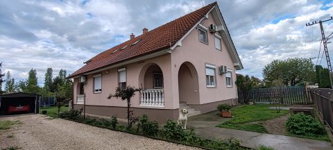 Eladó Ház 7800 Siklós 