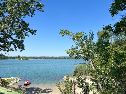 Eladó Telek 2310 Szigetszentmiklós , Tagi Bányató közelében, 2699 nm-es, körbekerített telek