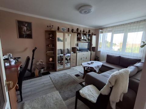 Eladó Lakás 2700 Cegléd , Szolnoki u.