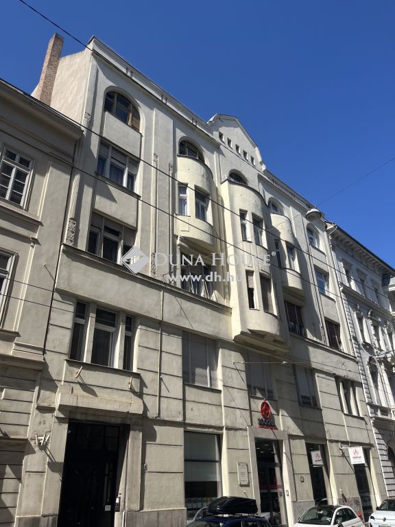 1054 Budapest 5. kerület — 1/18