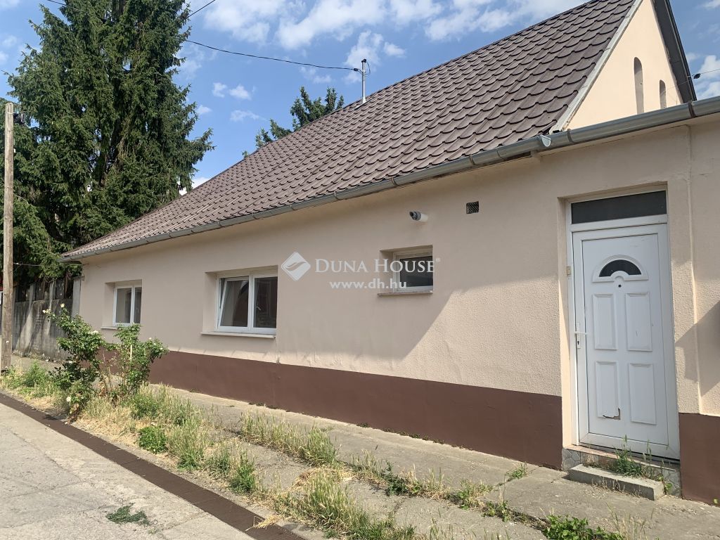 7130 Tolna , városközpontban — 1/31
