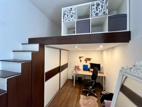 Eladó Lakás 1074 Budapest 7. kerület , Metropolitan Egyetem