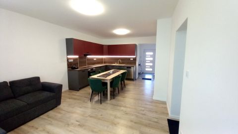 Eladó Ház 4033 Debrecen , Csapókert remek részén közel a belvároshoz.