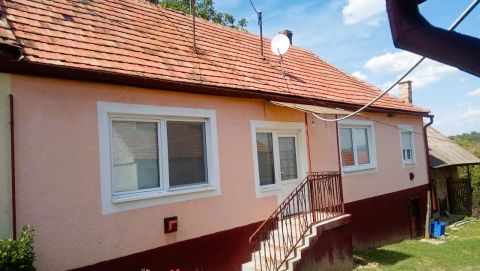 Eladó Ház 2525 Bajna 