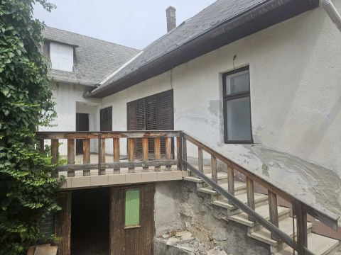Eladó Ház 2060 Bicske 