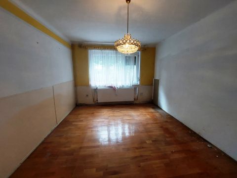 Eladó Lakás 9407 Sopron Sopronkőhidán eladó földszinti 64m2-es lakás nagy kerttel.