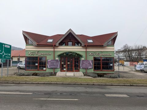Eladó Üzlethelyiség 2510 Dorog , Dorog Esztergomi út