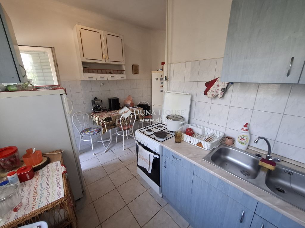 6100 Kiskunfélegyháza , Első emeleti, 2 szobás, erkélyes lakás — 1/16