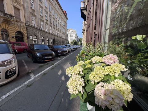 Eladó Lakás 1054 Budapest 5. kerület 
