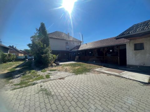 Eladó Ház 2194 Tura , Tura
