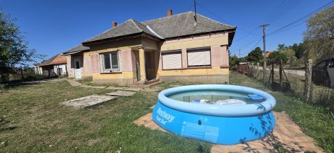 Eladó Ház 7011 Alap , csendes helyen