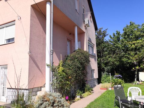 Eladó Ház 2013 Pomáz , HÉV állomástól 1 percre, többgenerációs családi ház