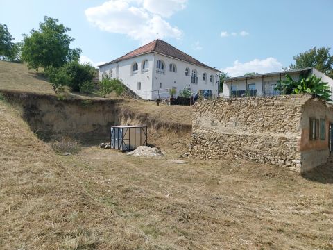 Eladó Telek 2800 Tatabánya , Városközeli, megosztható telek közművekkel