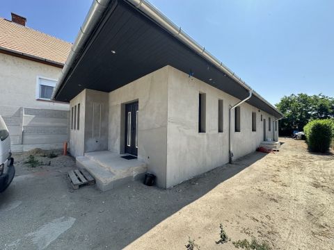 Eladó Ház 2336 Dunavarsány 